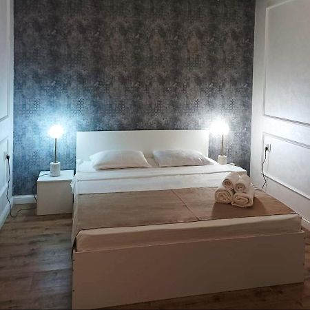 Riverside Boutique Hotel Алматы Экстерьер фото
