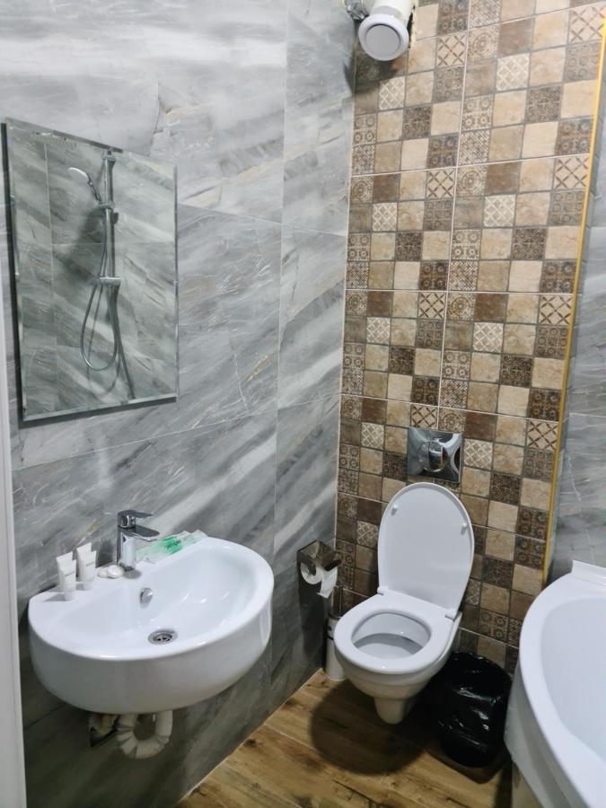 Riverside Boutique Hotel Алматы Экстерьер фото