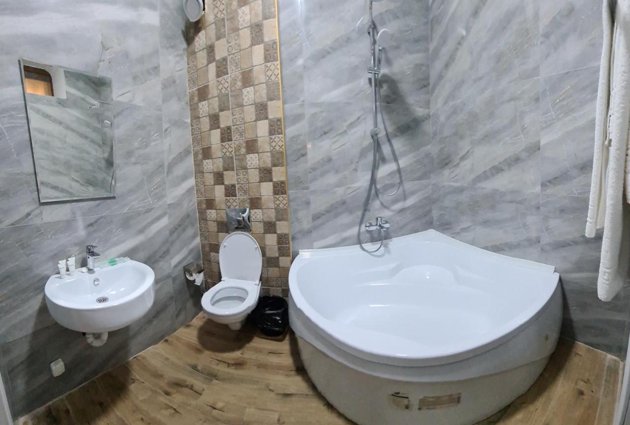 Riverside Boutique Hotel Алматы Экстерьер фото