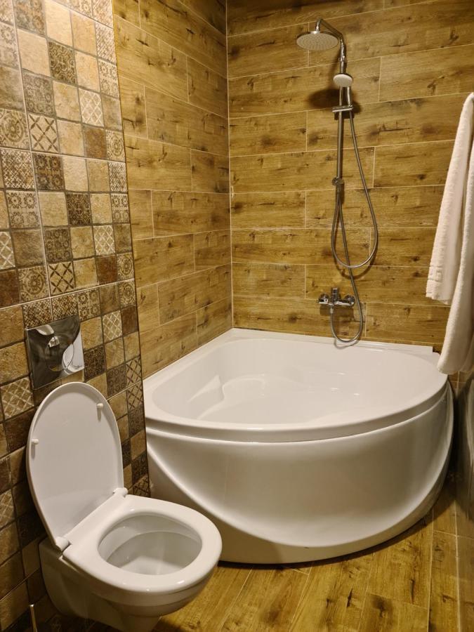 Riverside Boutique Hotel Алматы Экстерьер фото